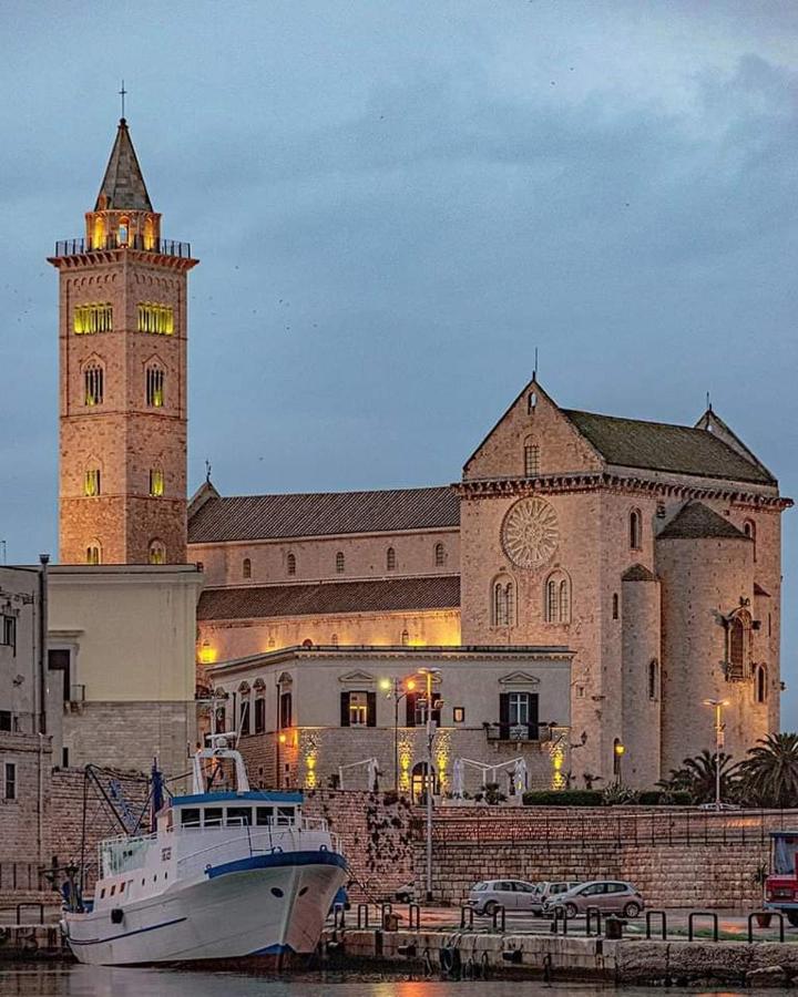 Suite Duomo Trani 6 Exterior foto